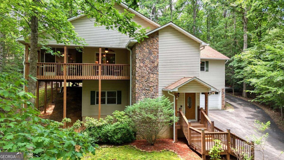 2087 Wood Lake Lane Young Harris GA 30582