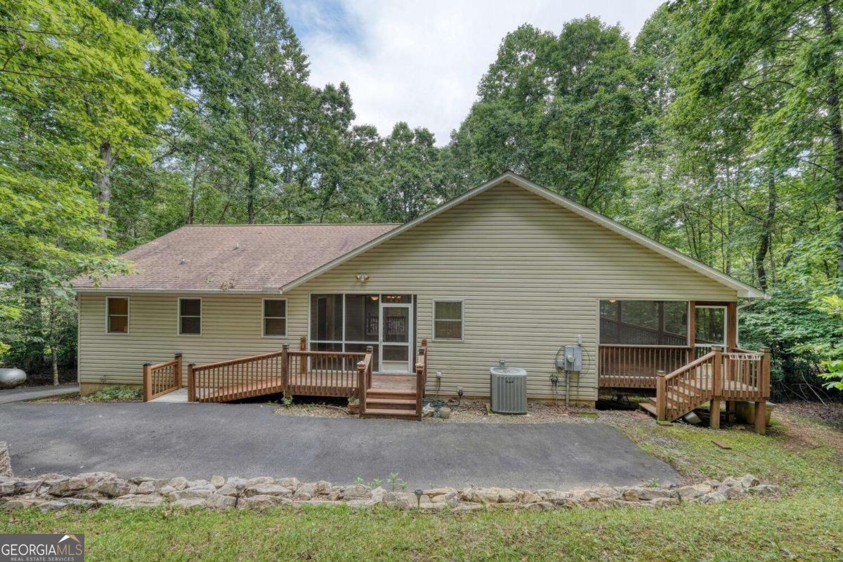 2087 Wood Lake Lane Young Harris GA 30582