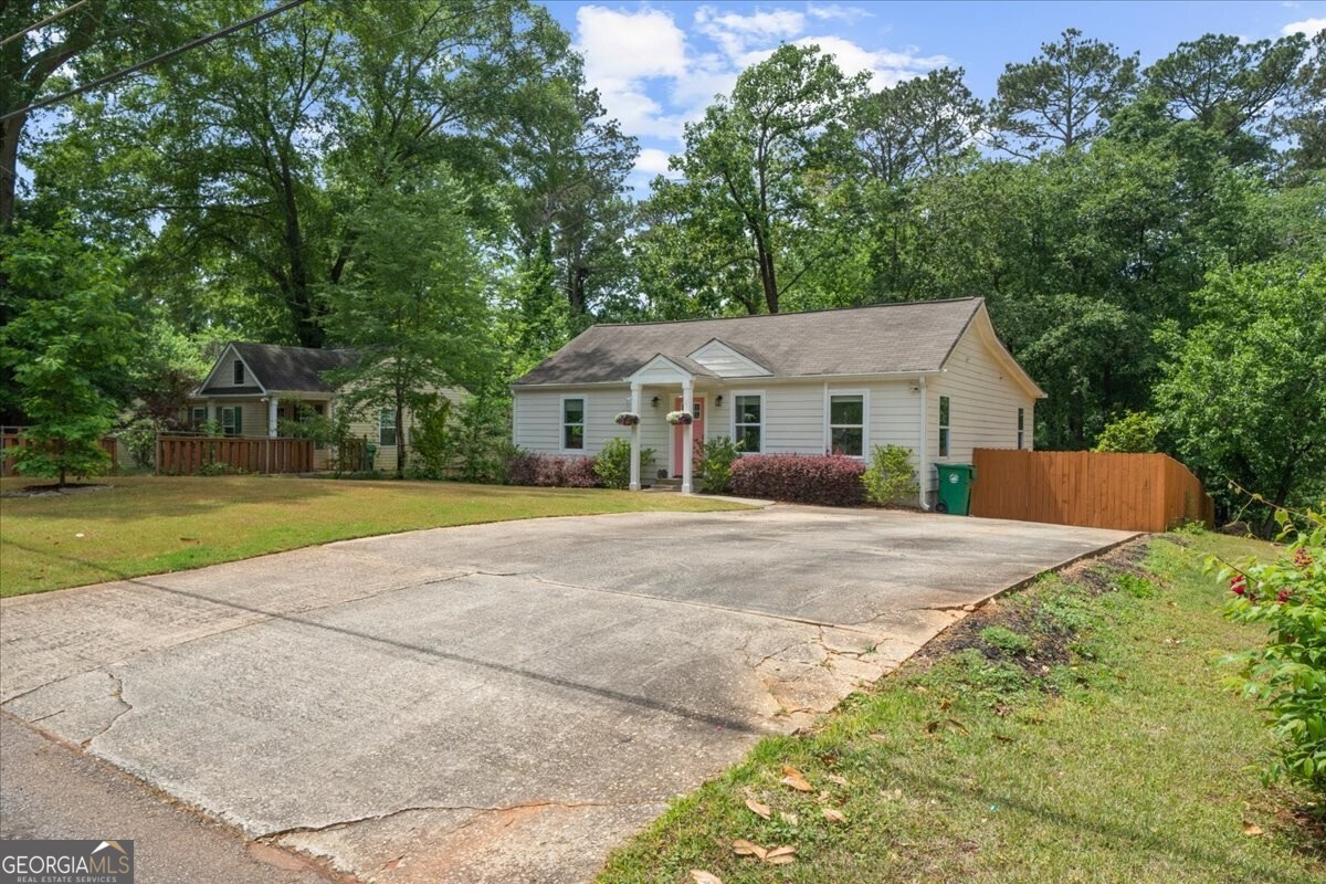 1975 Mcafee Place Decatur GA 30032