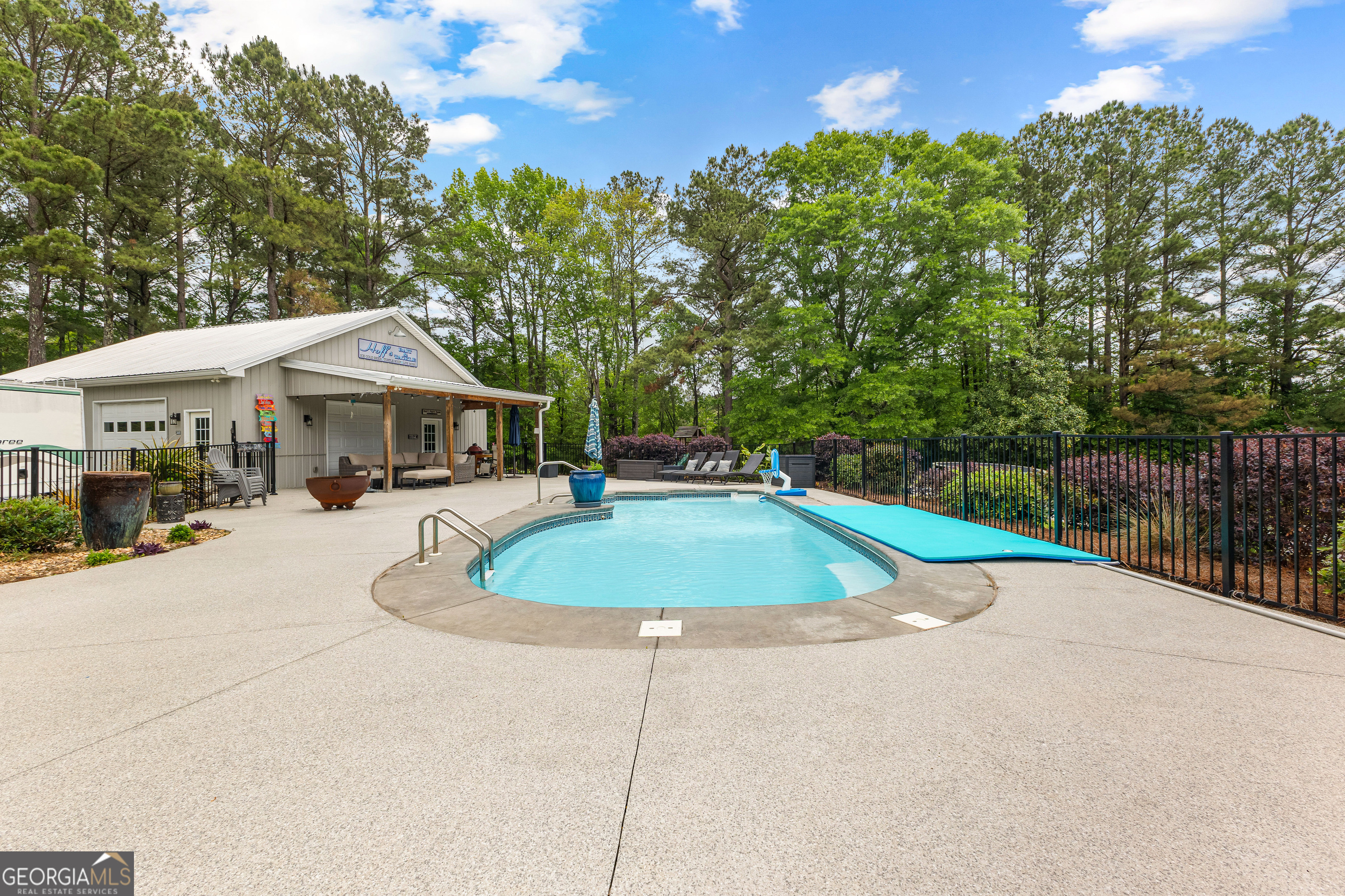 134 Friendship Church Road Brooks GA 30205