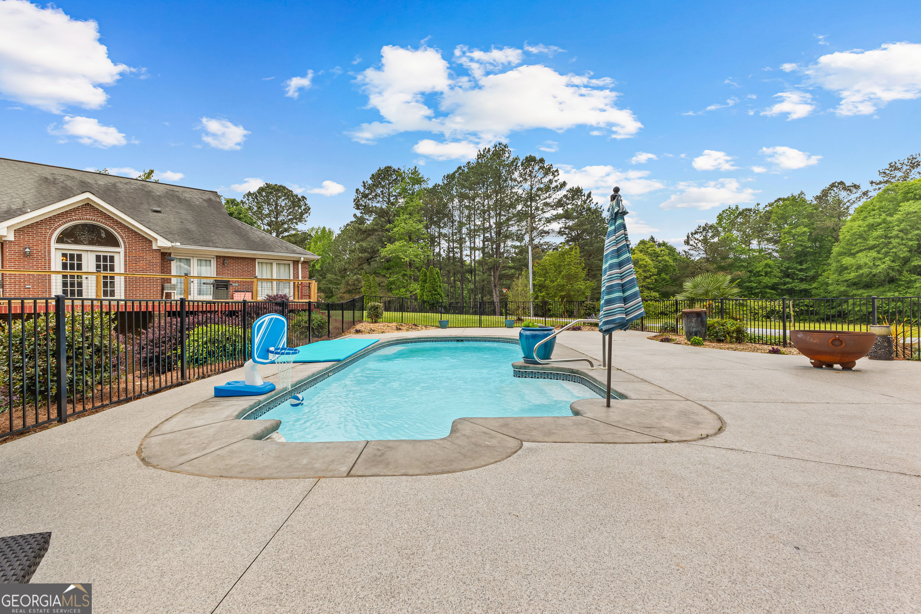 134 Friendship Church Road Brooks GA 30205