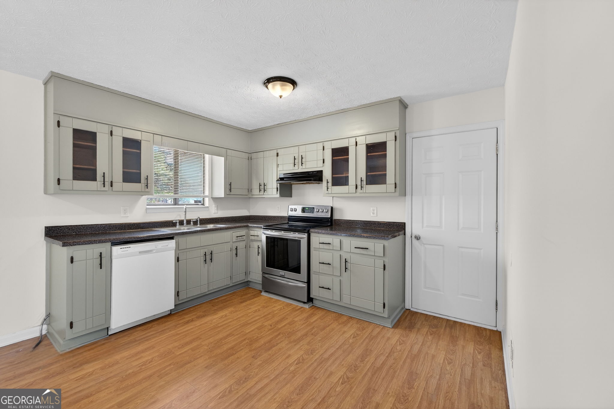 2540 Hartford Drive Ellenwood GA 30294