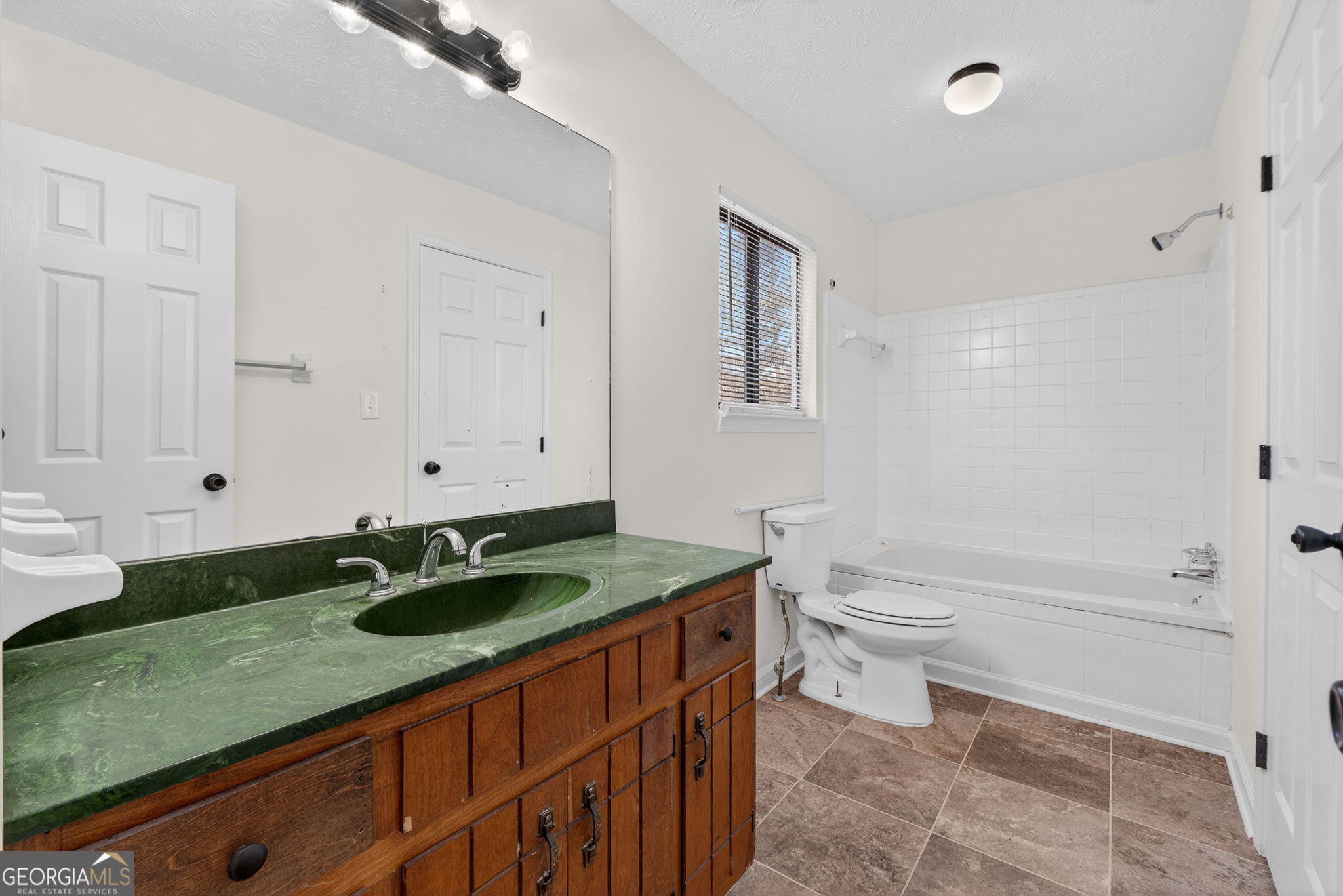 2540 Hartford Drive Ellenwood GA 30294