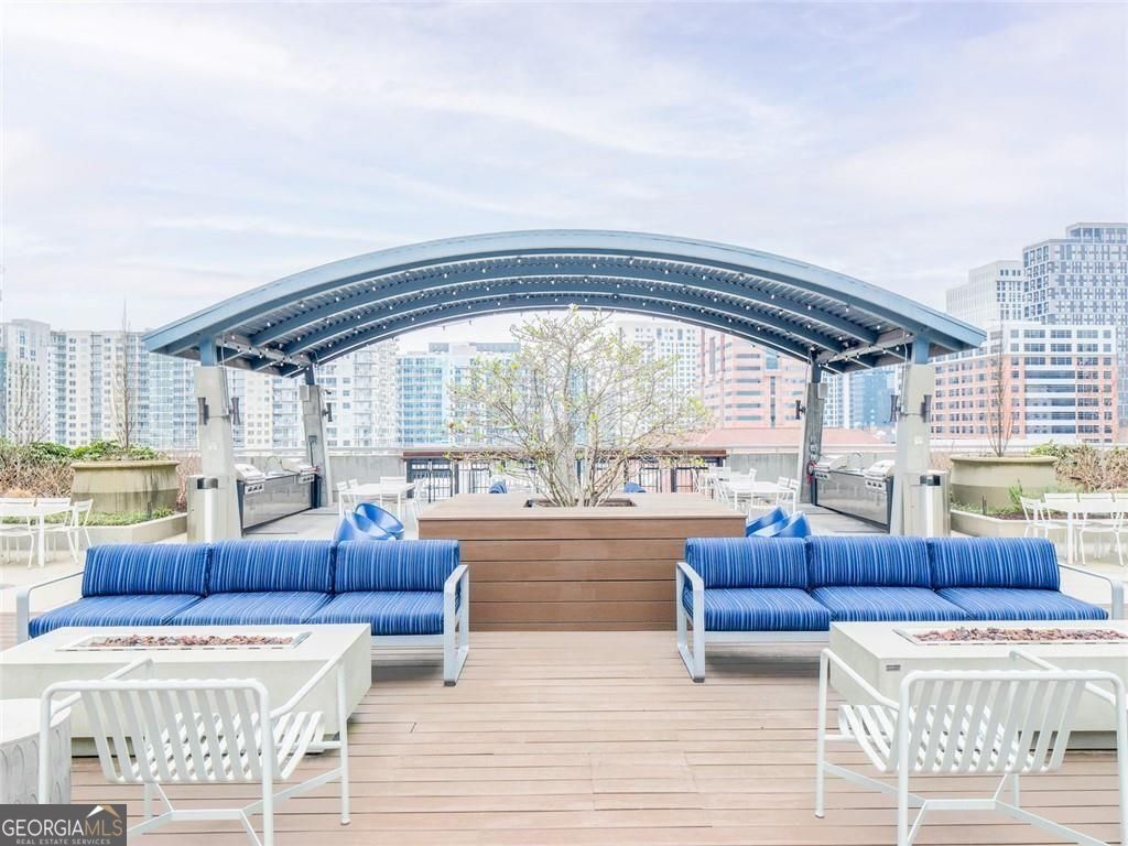 943 Peachtree Street NE Atlanta GA 30309