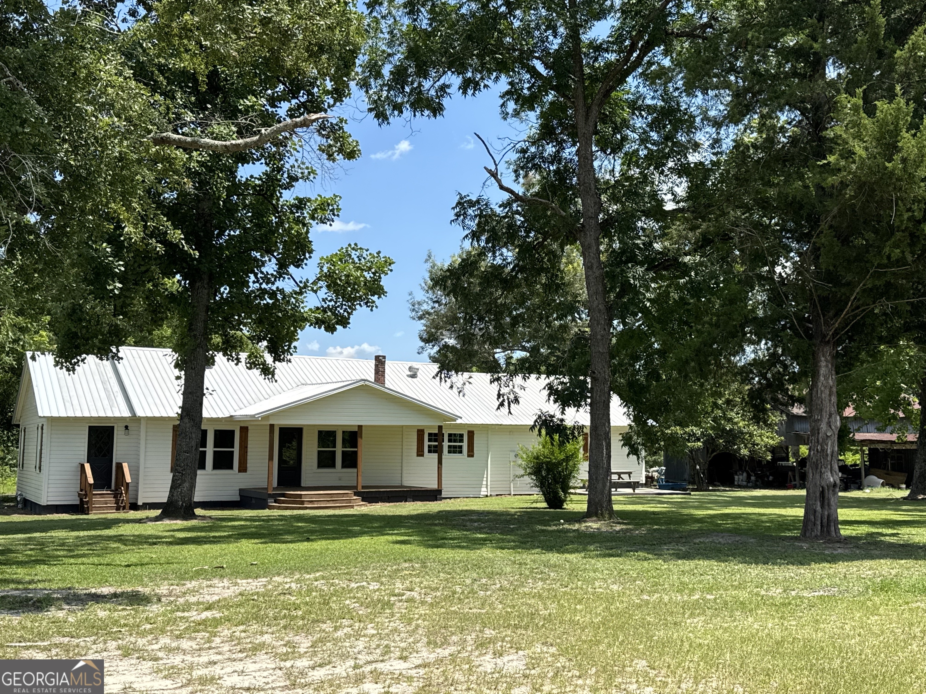 1533 W River Road Rhine GA 31077