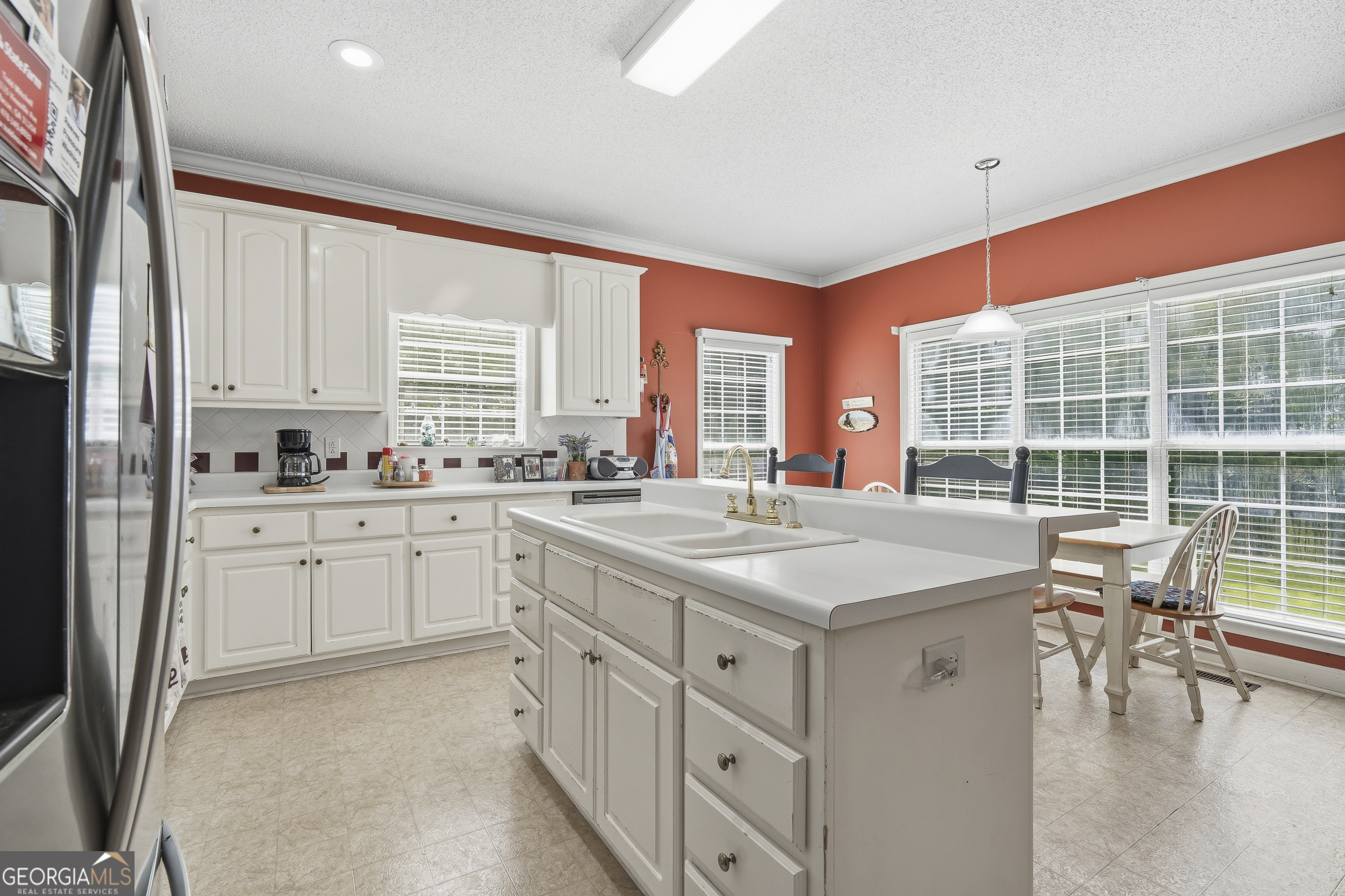 317 Hillridge Cove Lizella GA 31052
