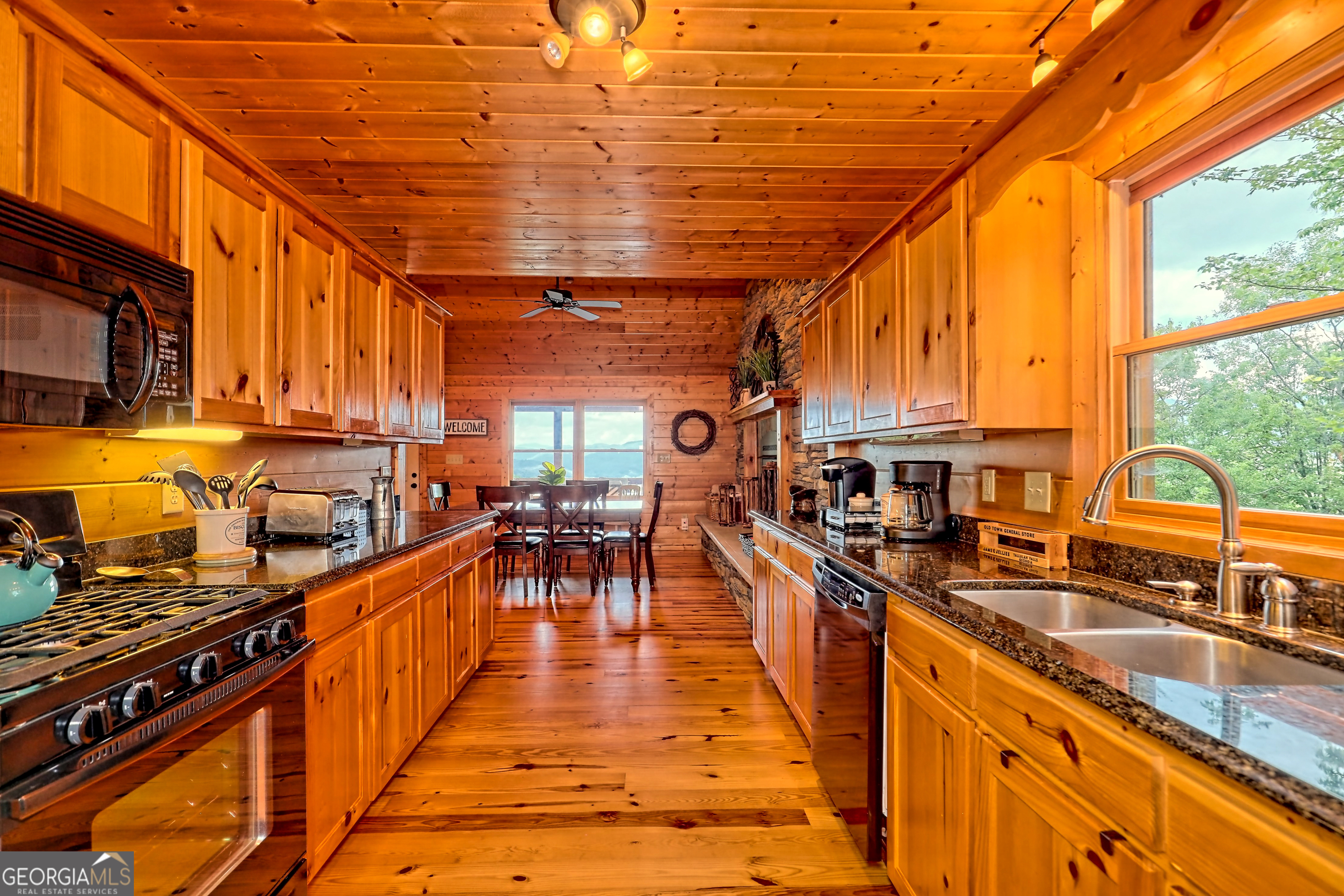 672 Screamer Drive Clayton GA 30525