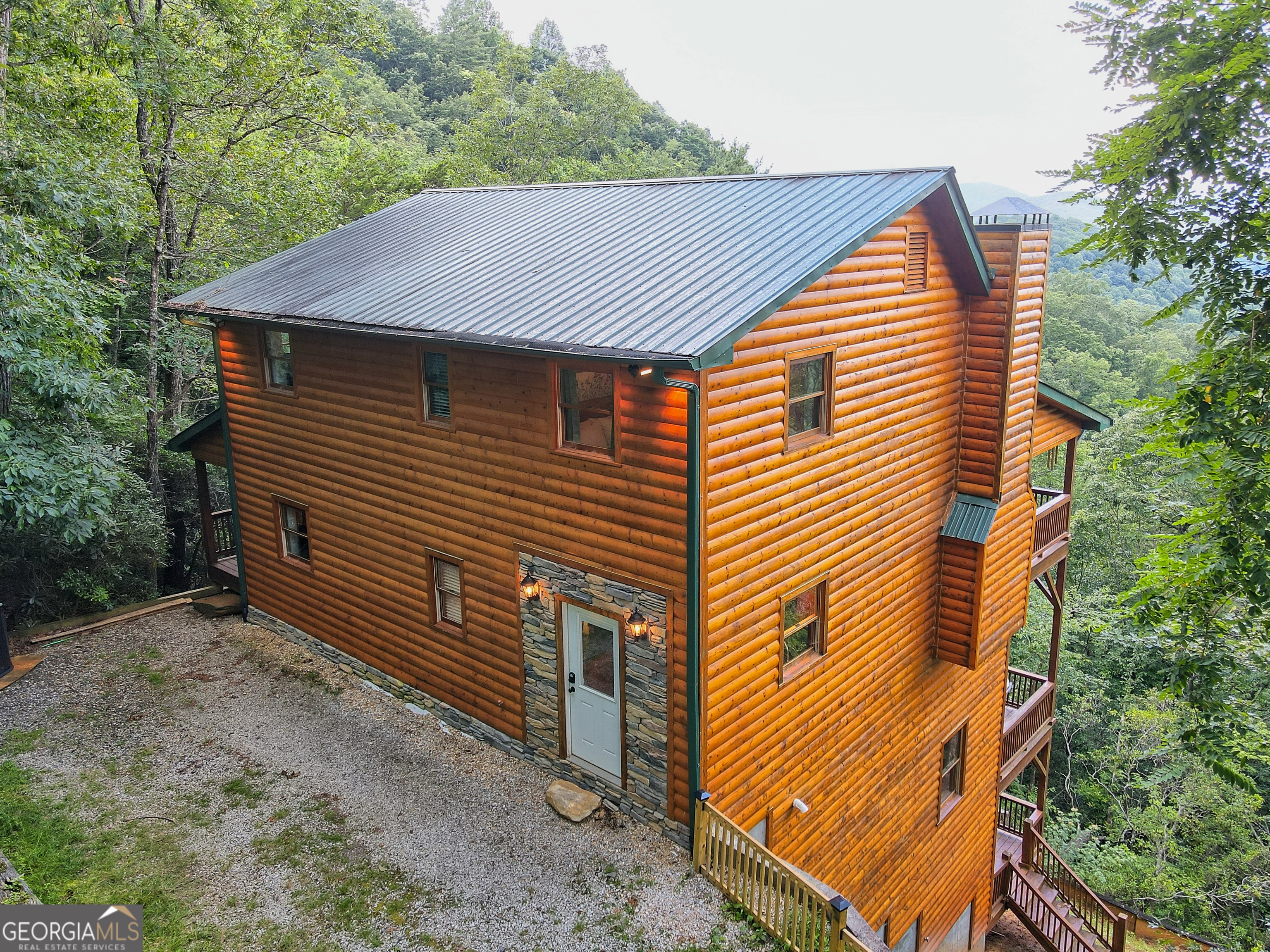 672 Screamer Drive Clayton GA 30525