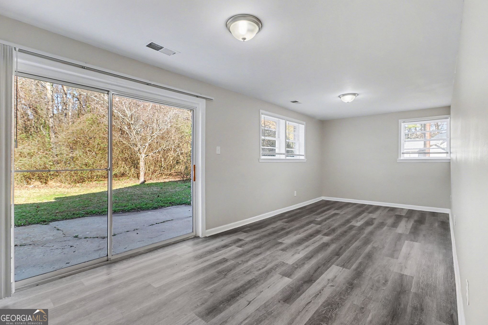 1489 Pine Drive Atlanta GA 30349