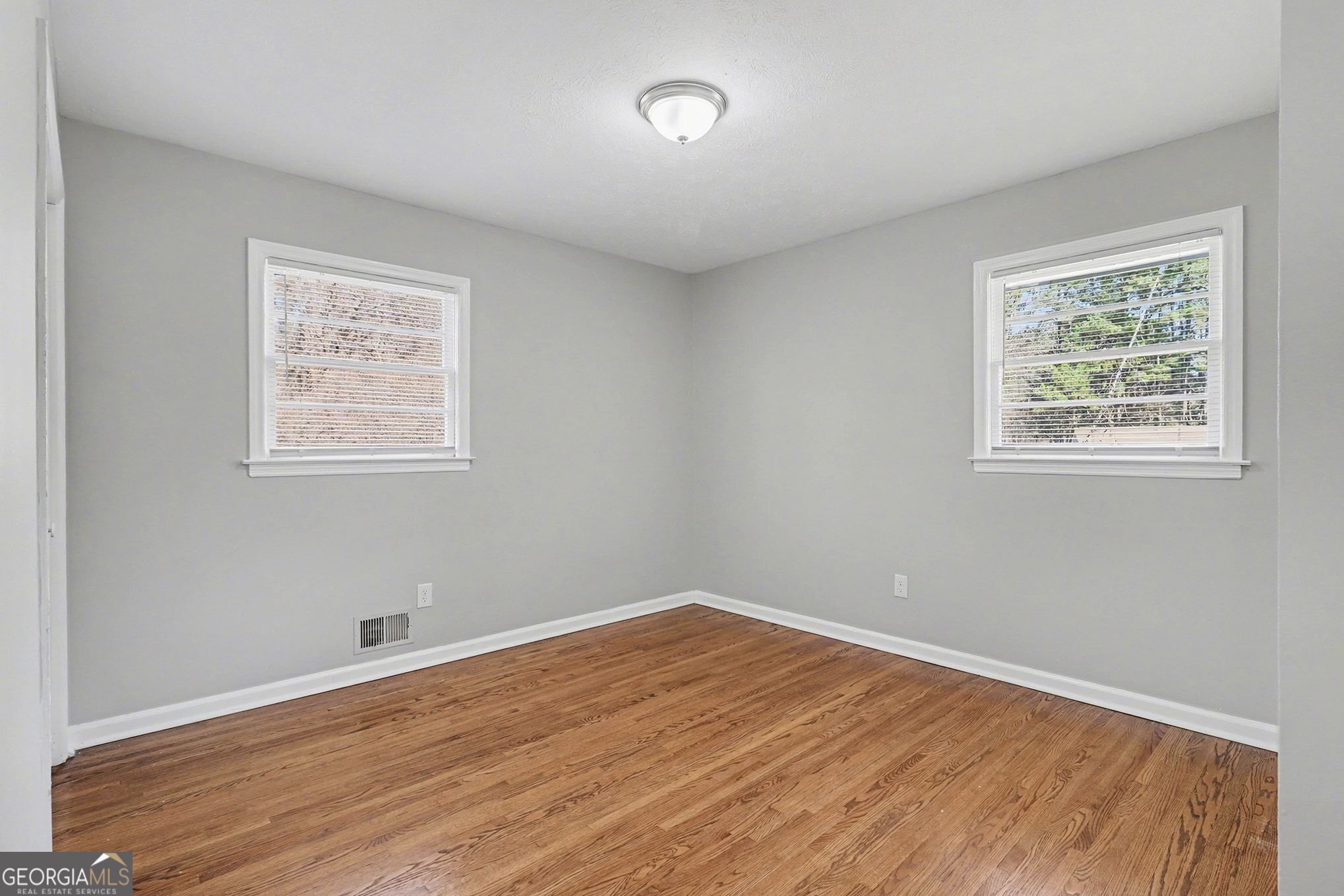 1489 Pine Drive Atlanta GA 30349