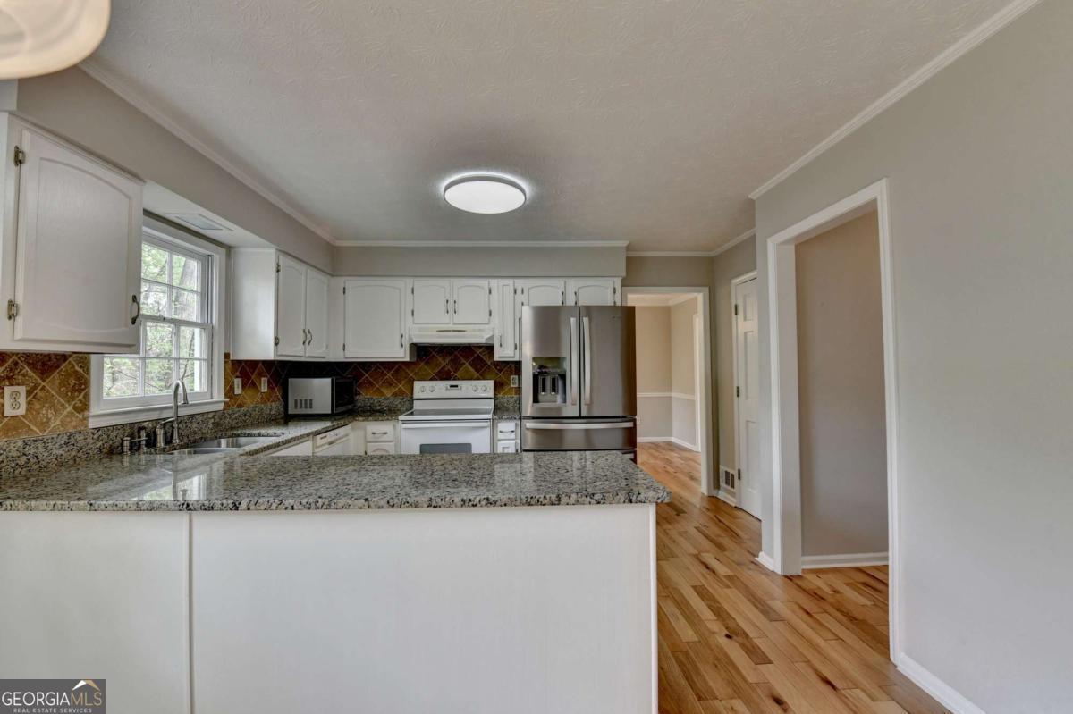 2451 Meadowglen Trail Snellville GA 30078