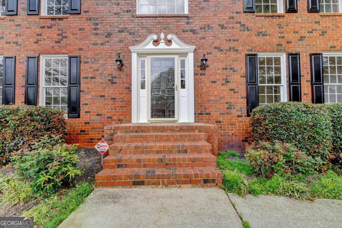 2451 Meadowglen Trail Snellville GA 30078