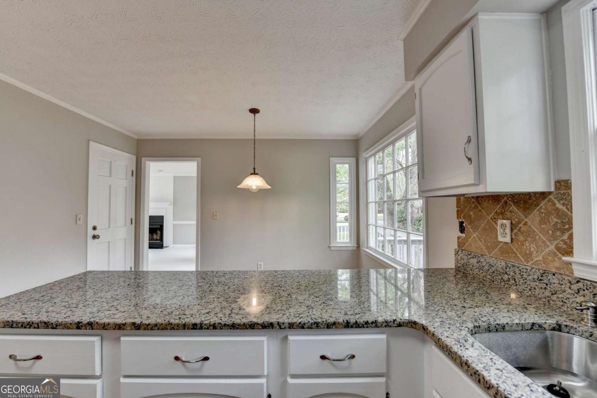 2451 Meadowglen Trail Snellville GA 30078
