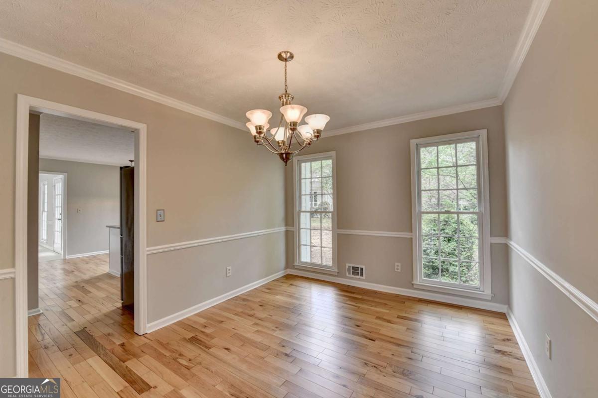 2451 Meadowglen Trail Snellville GA 30078