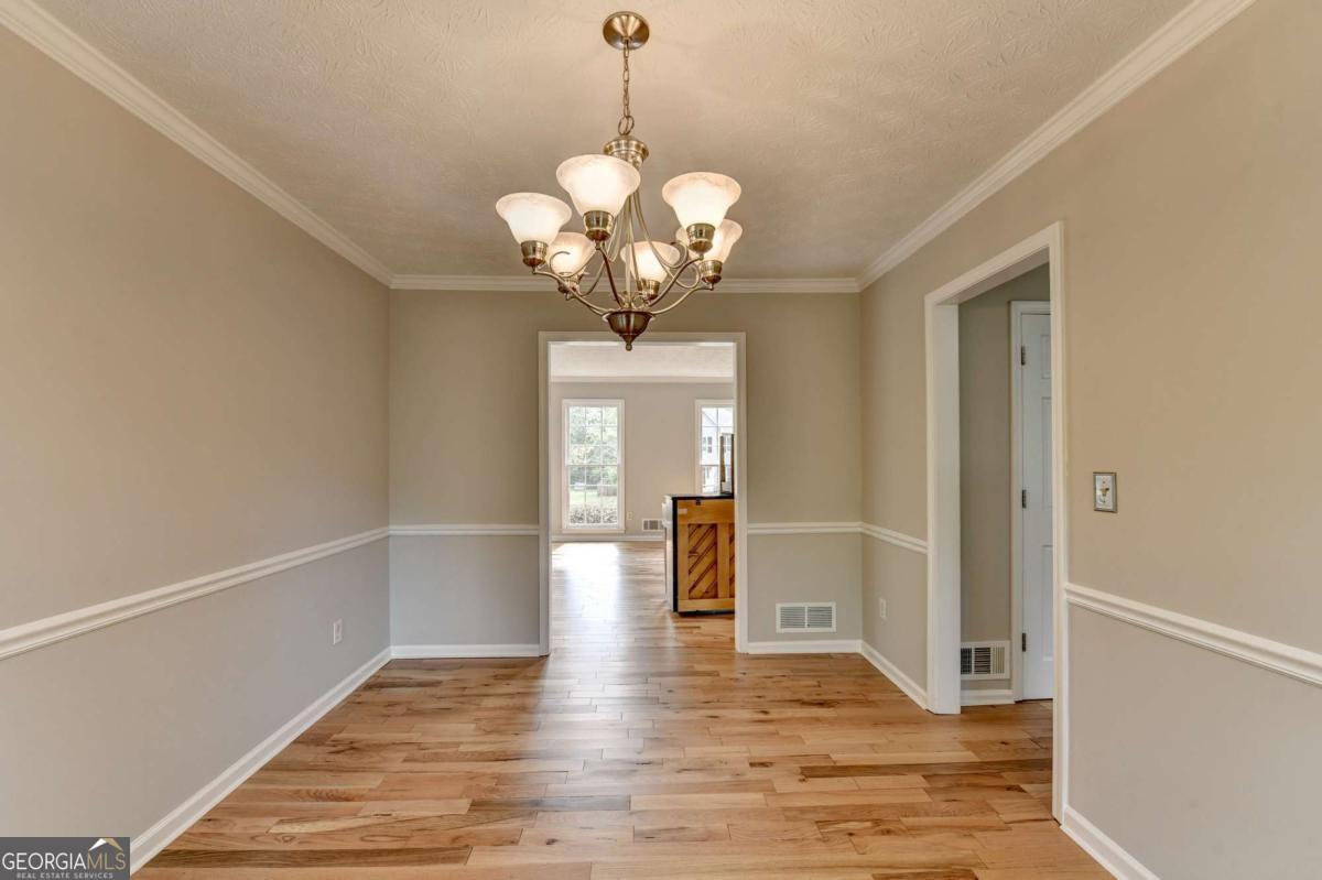 2451 Meadowglen Trail Snellville GA 30078