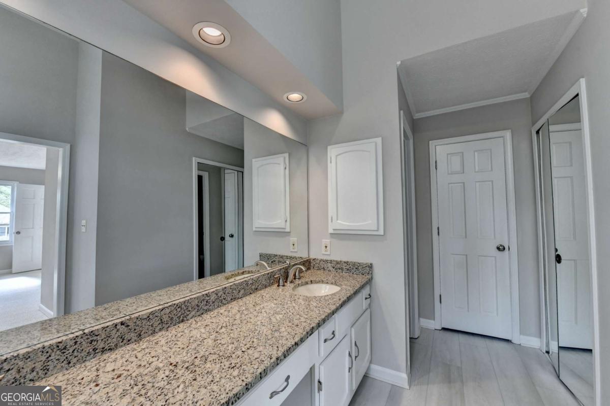 2451 Meadowglen Trail Snellville GA 30078
