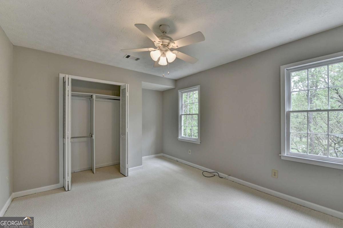 2451 Meadowglen Trail Snellville GA 30078