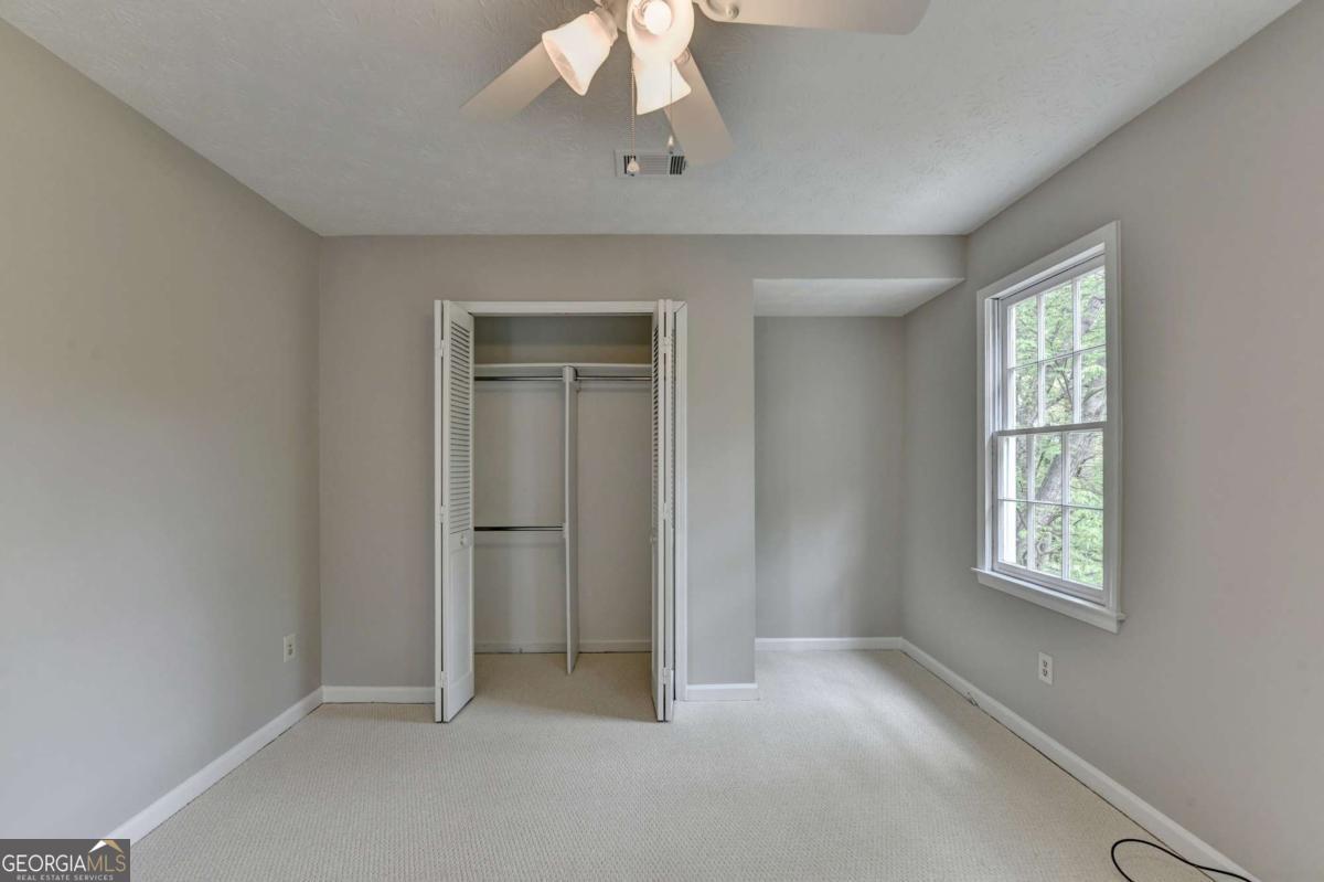 2451 Meadowglen Trail Snellville GA 30078