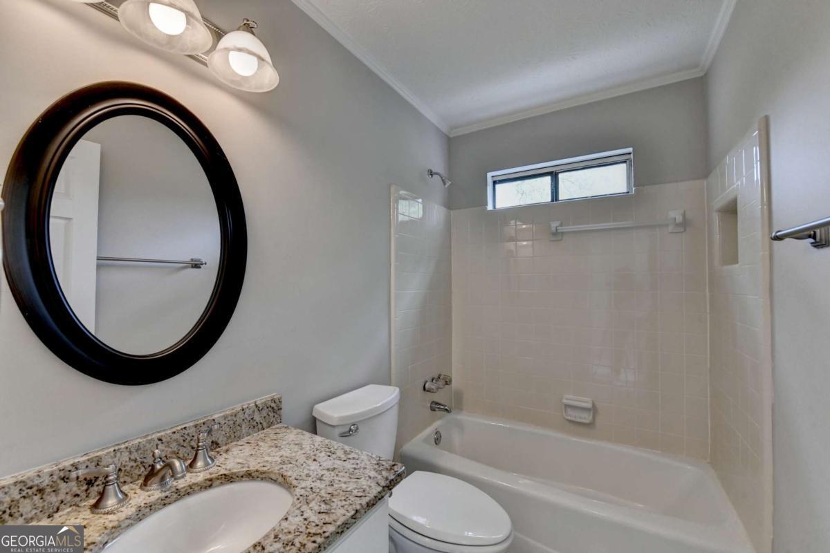 2451 Meadowglen Trail Snellville GA 30078