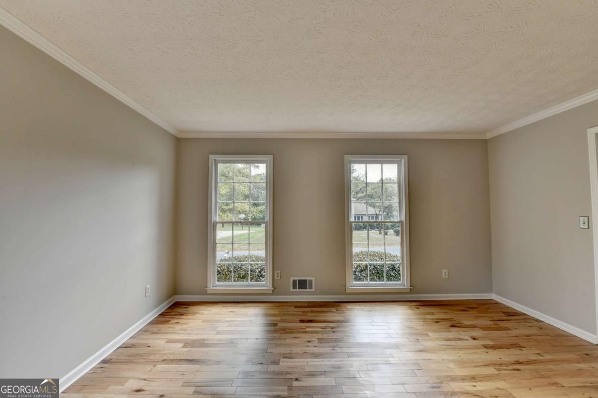 2451 Meadowglen Trail Snellville GA 30078