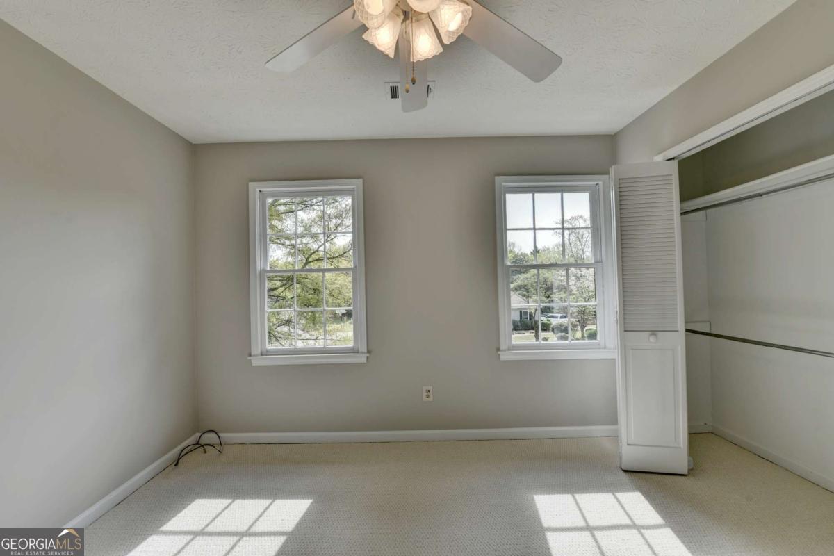 2451 Meadowglen Trail Snellville GA 30078