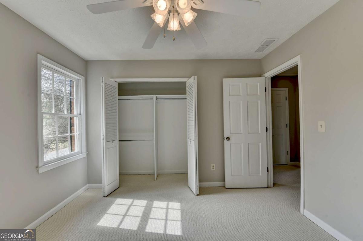 2451 Meadowglen Trail Snellville GA 30078