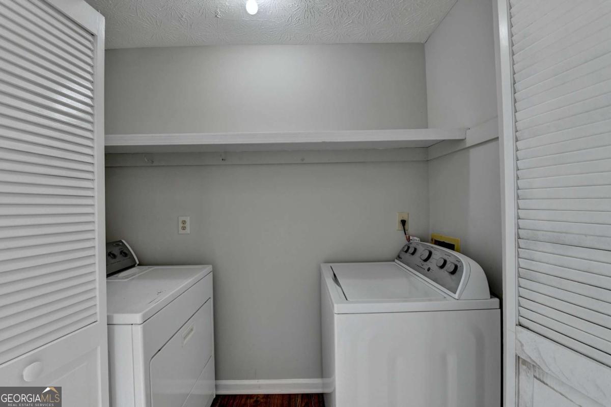 2451 Meadowglen Trail Snellville GA 30078