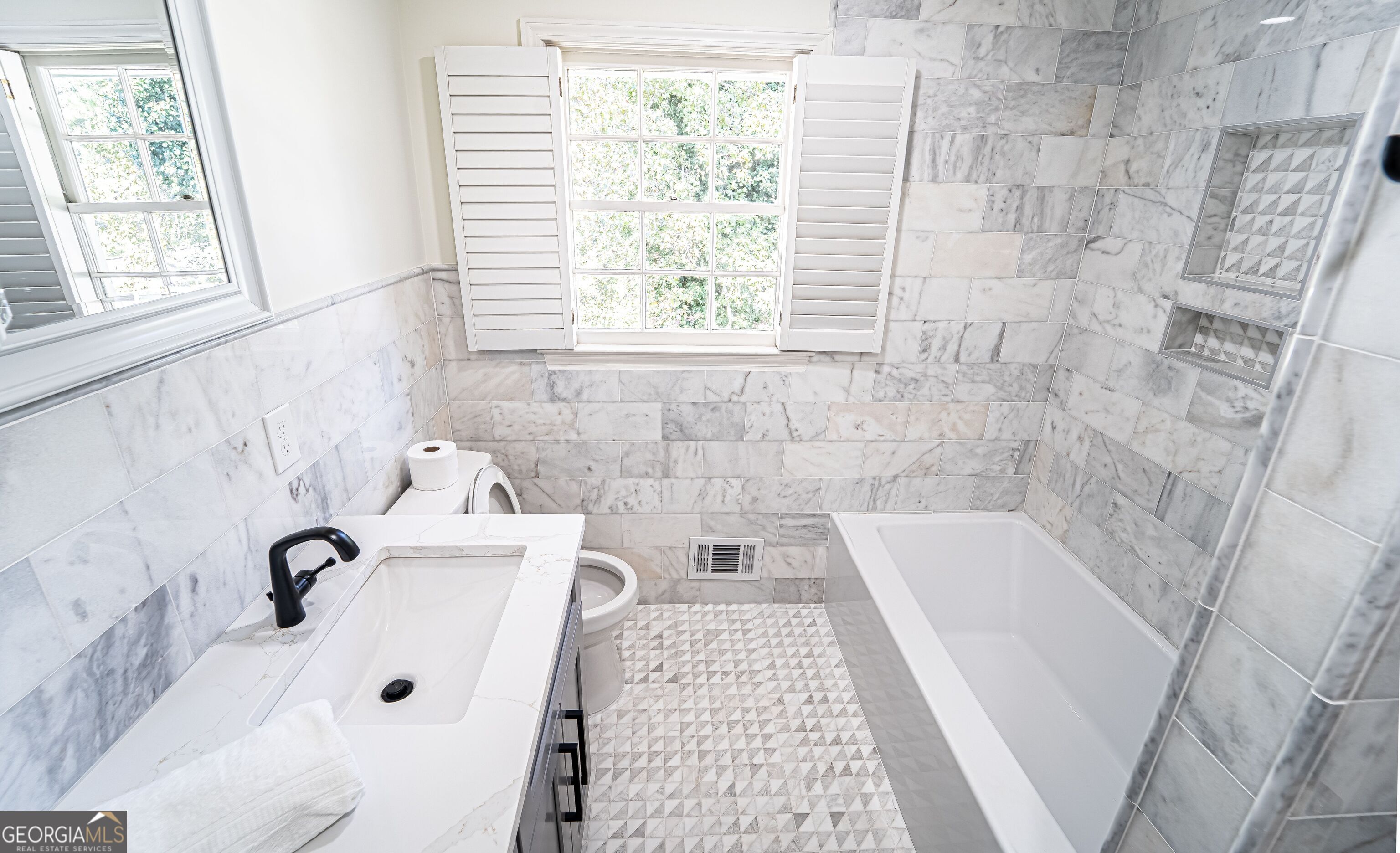 5205 Corinth Circle Stone Mountain GA 30087