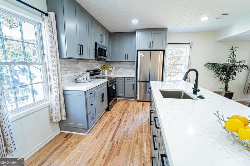 5205 Corinth Circle Stone Mountain GA 30087