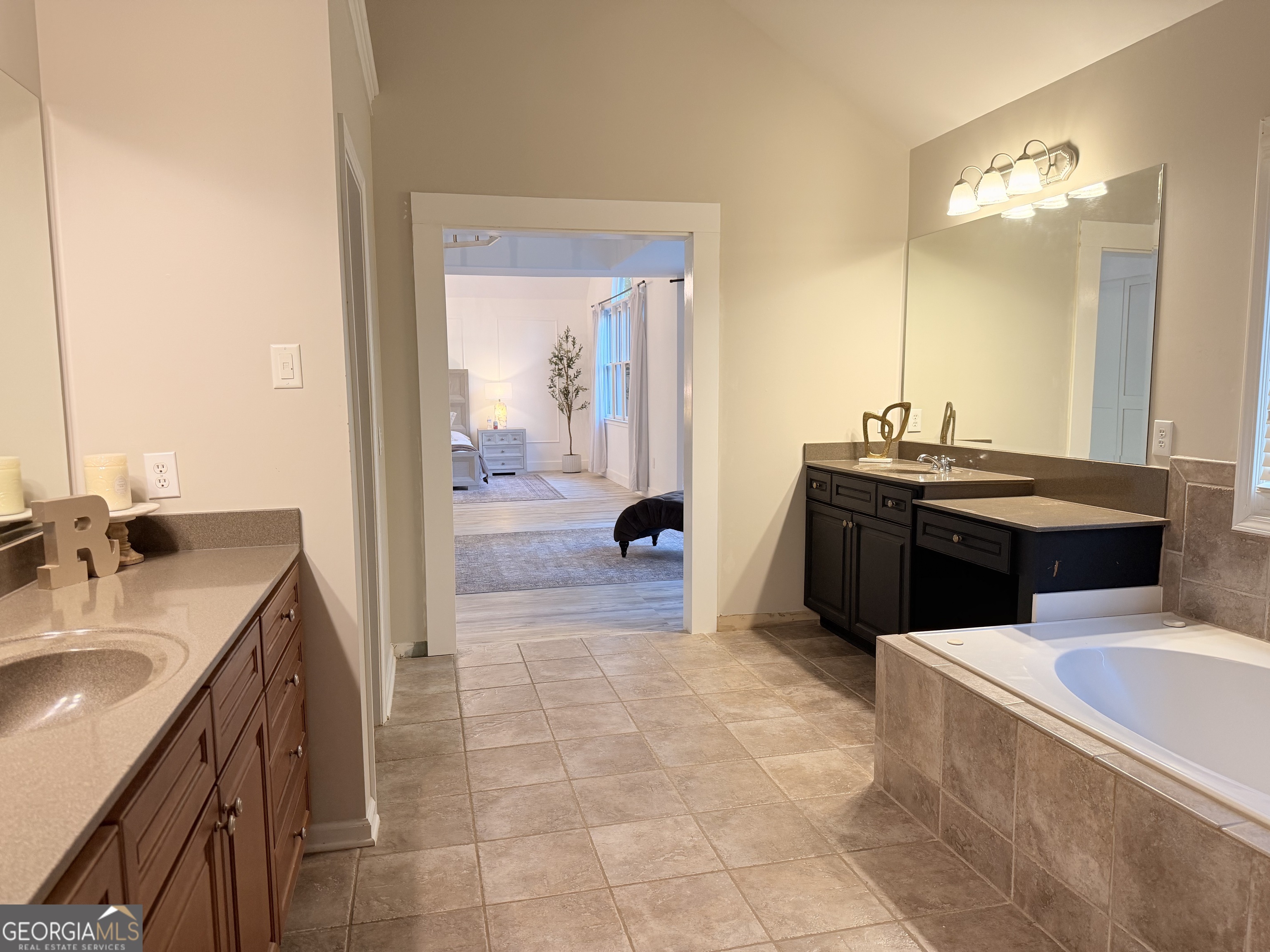 1600 Reddstone Close Milton GA 30004
