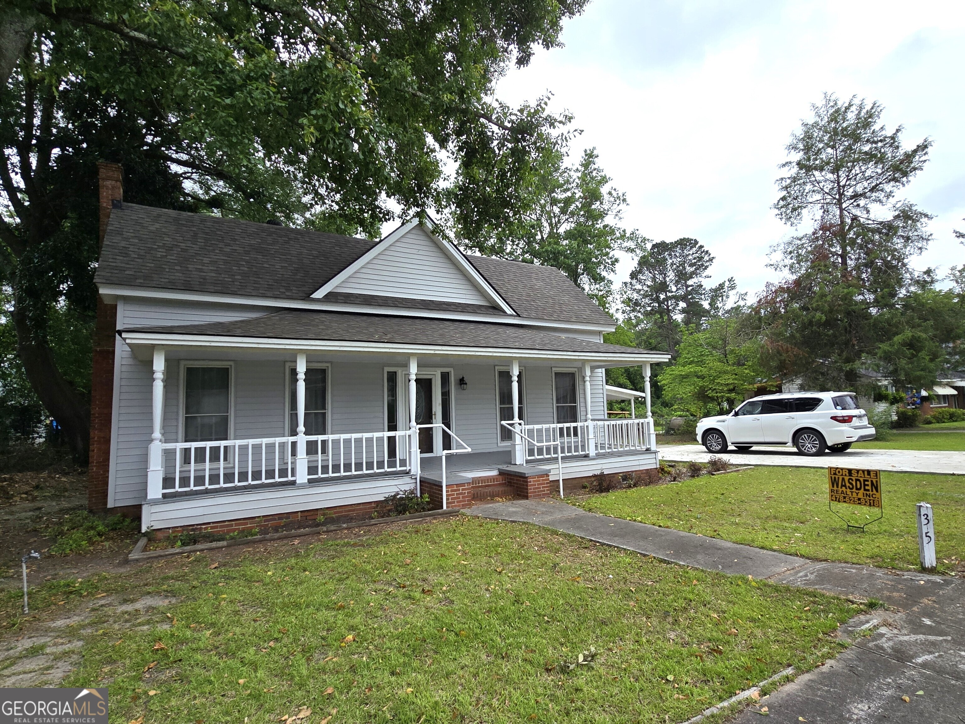 35 Cheatham Street Wadley GA 30477