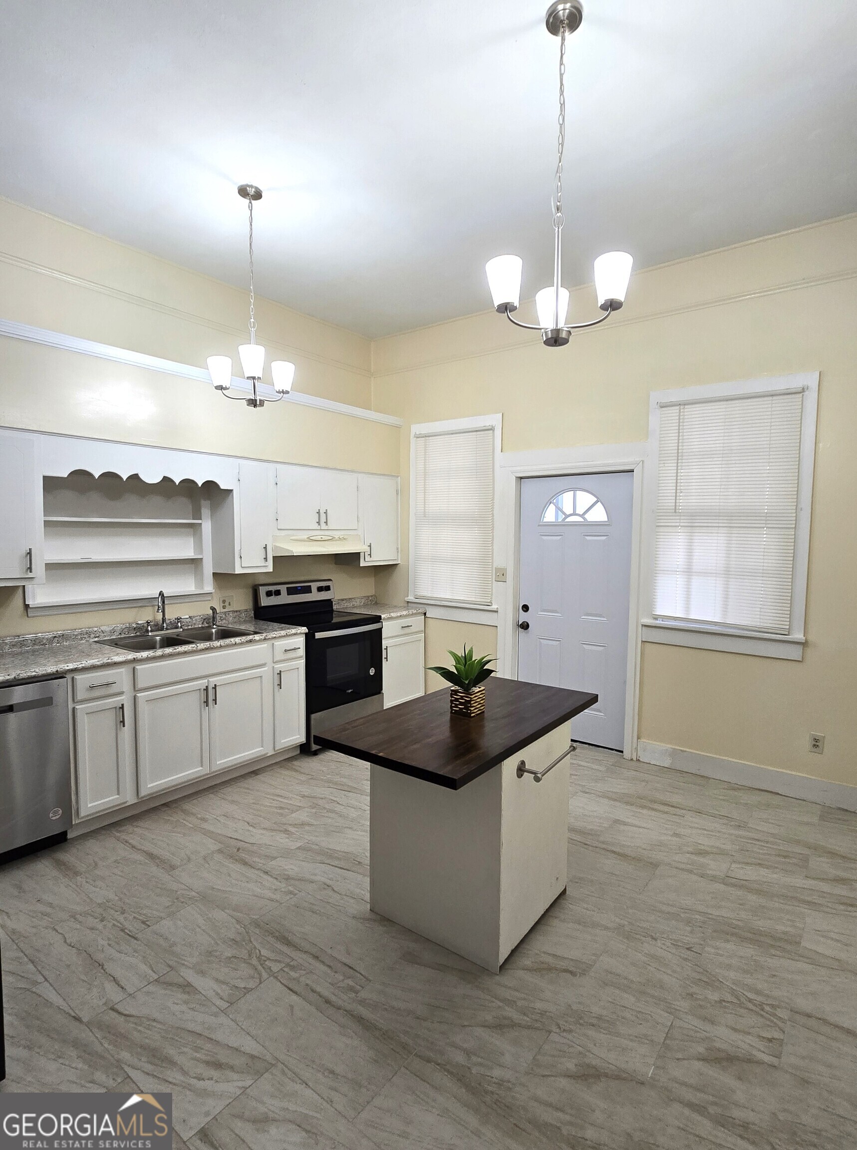 35 Cheatham Street Wadley GA 30477
