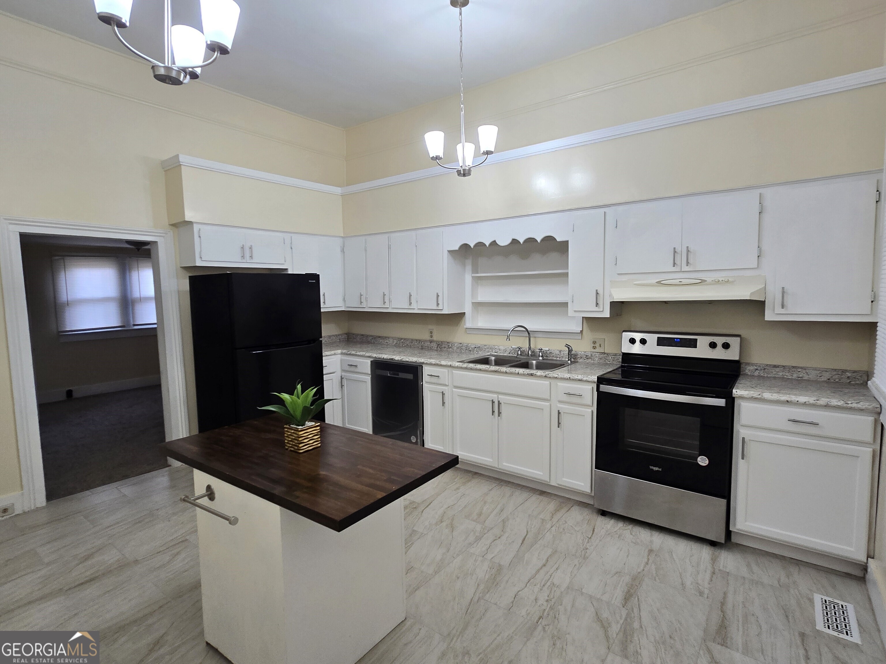 35 Cheatham Street Wadley GA 30477