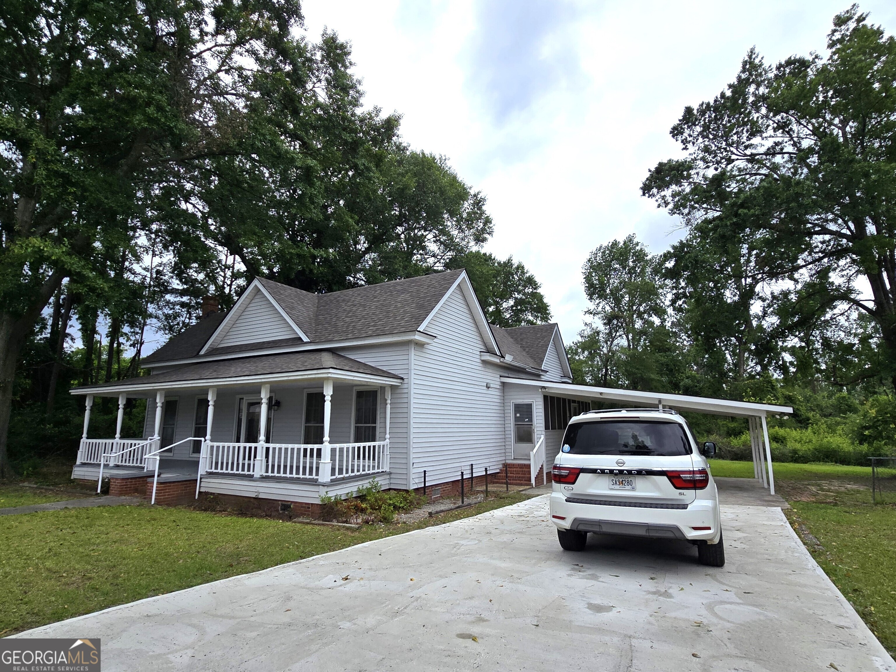 35 Cheatham Street Wadley GA 30477