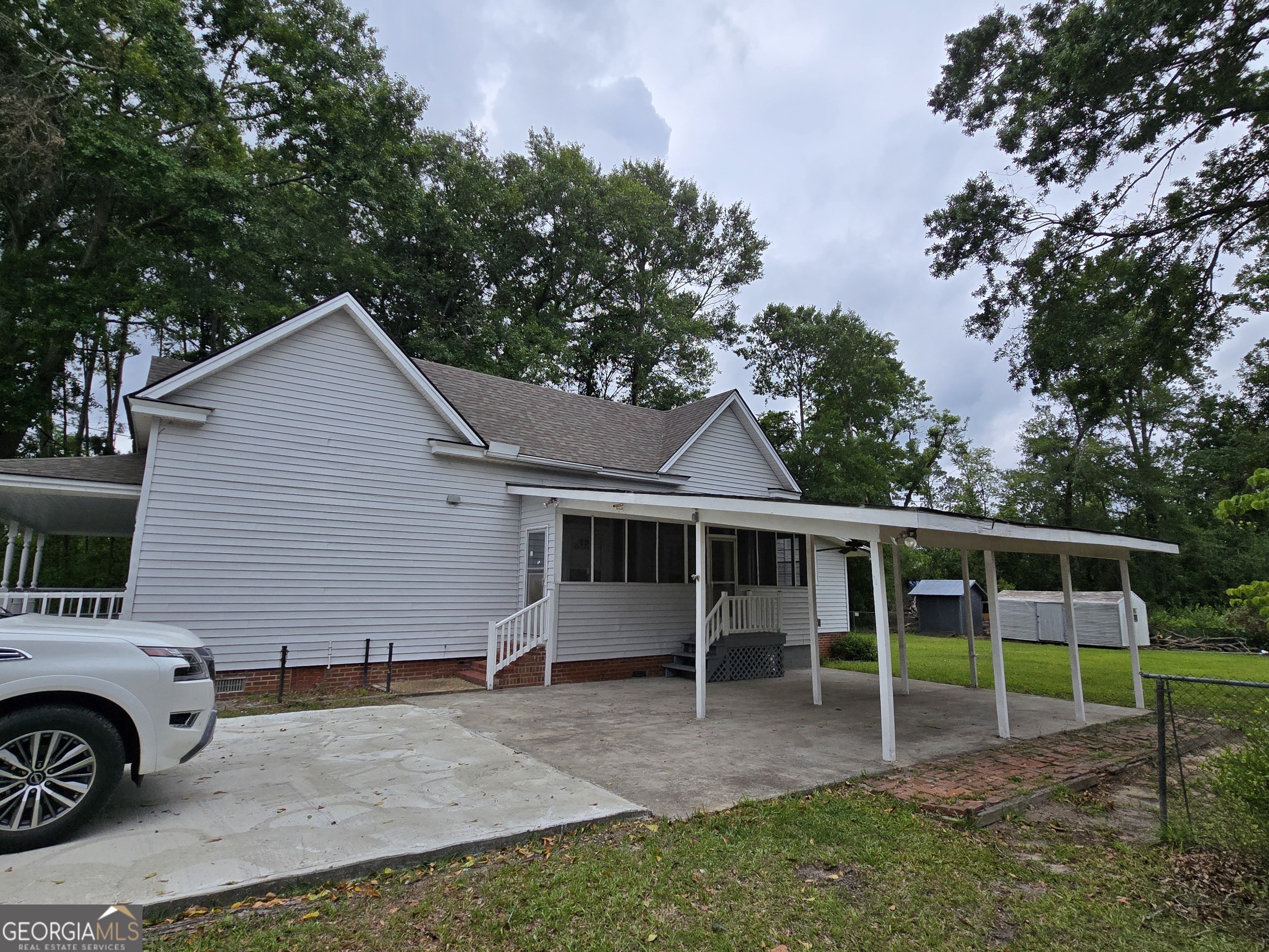 35 Cheatham Street Wadley GA 30477