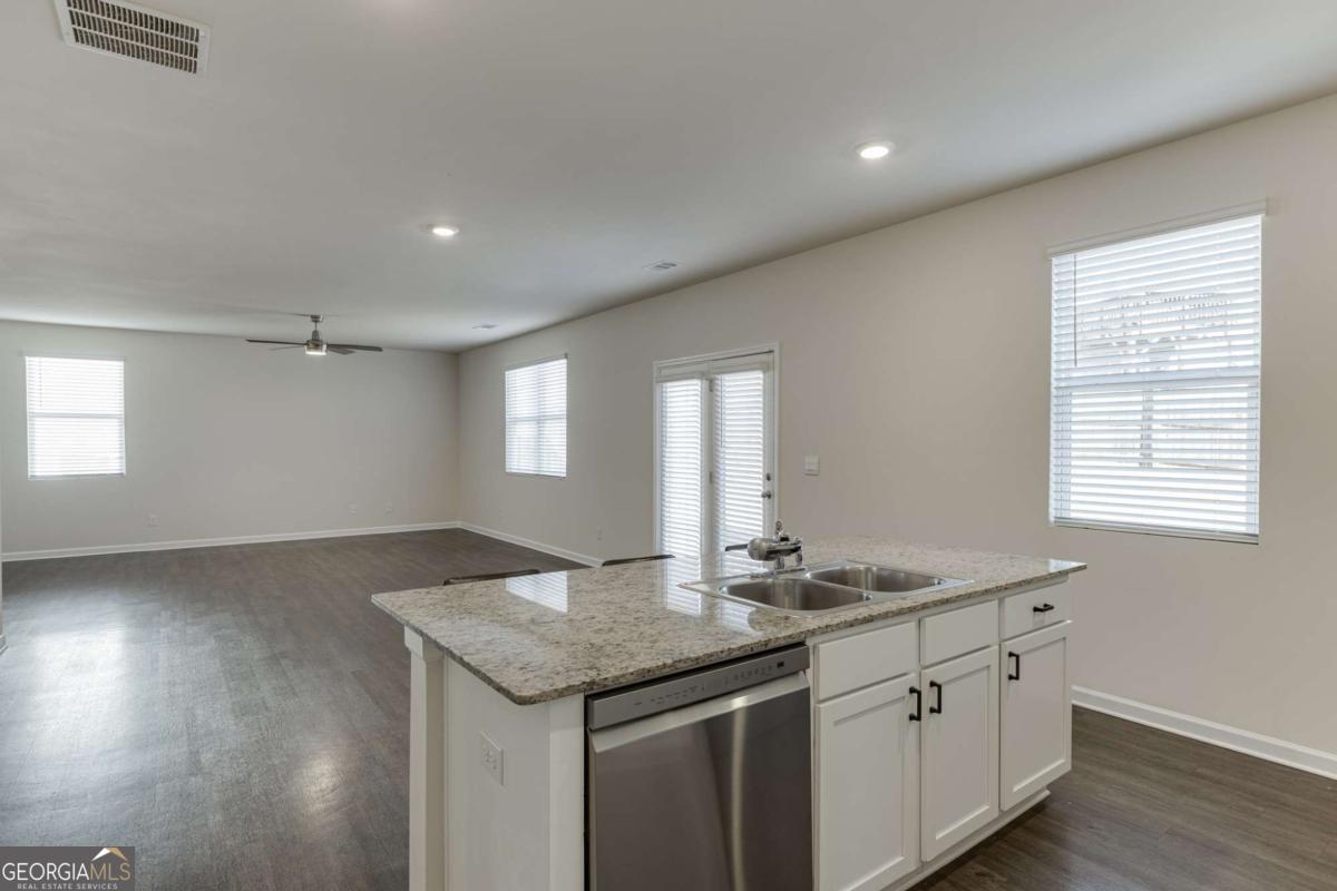 135 Russell Road Pendergrass GA 30567