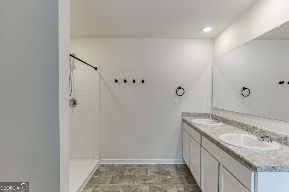 135 Russell Road Pendergrass GA 30567