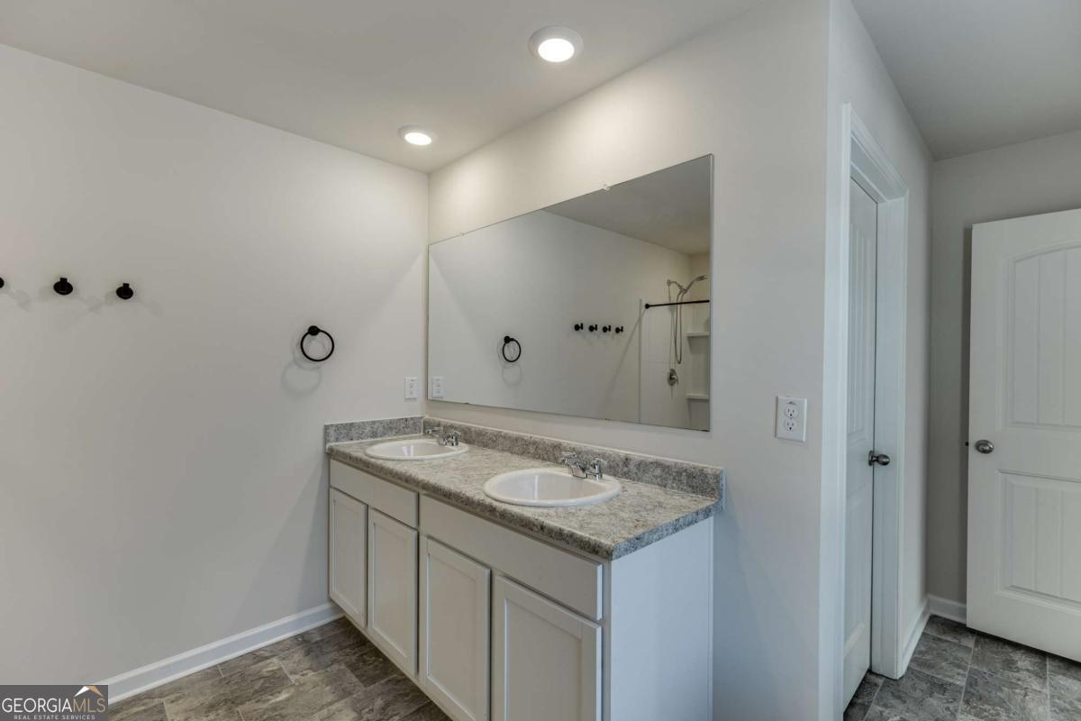 135 Russell Road Pendergrass GA 30567