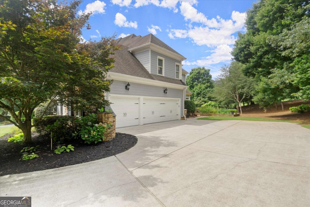 6325 Haddington Lane Suwanee GA 30024