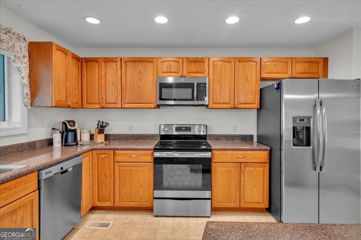 114 Waterfront Drive Cobb GA 31735
