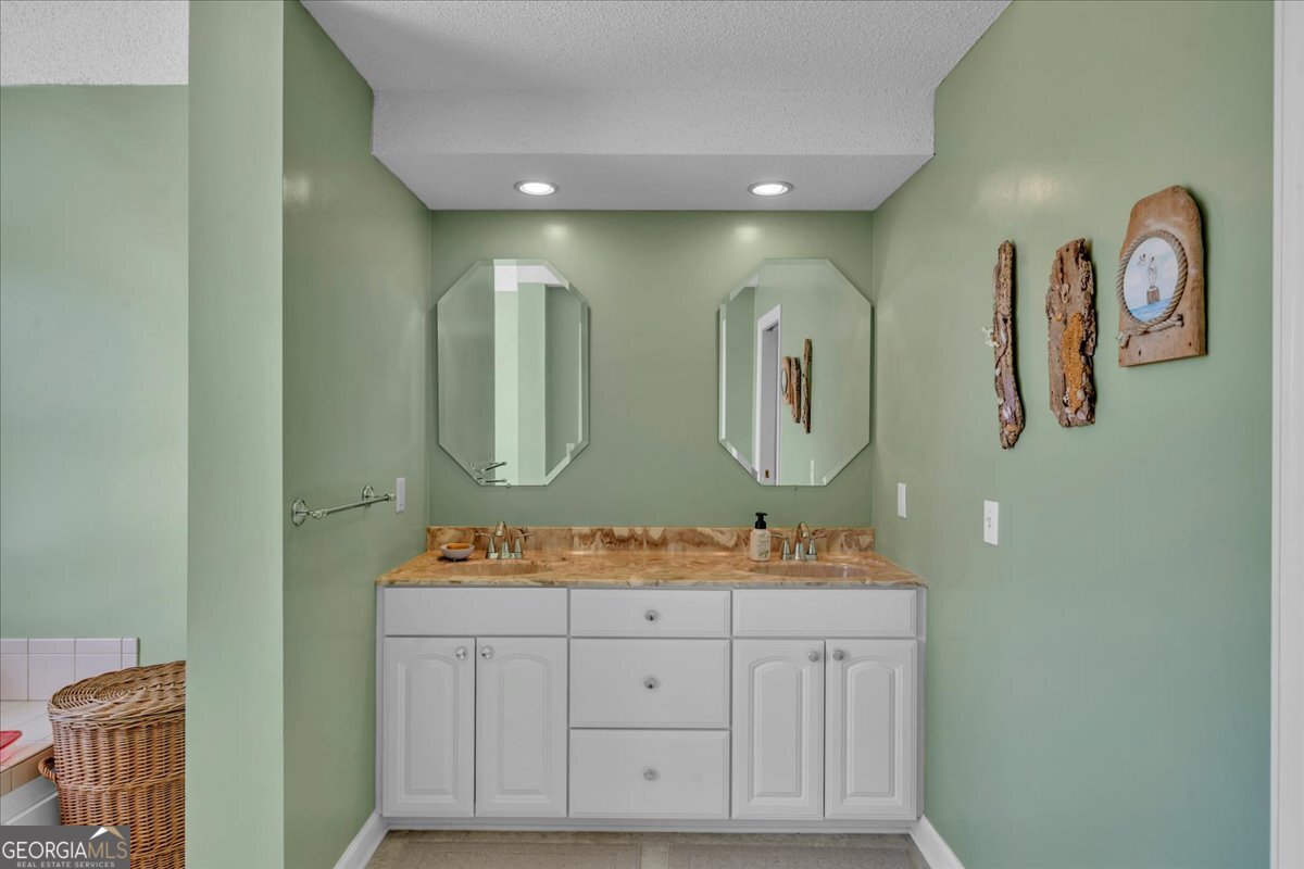 114 Waterfront Drive Cobb GA 31735