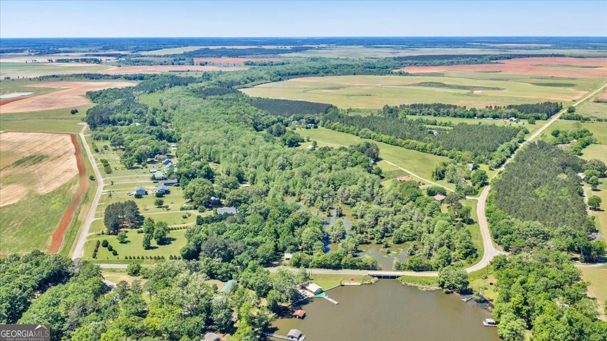 114 Waterfront Drive Cobb GA 31735