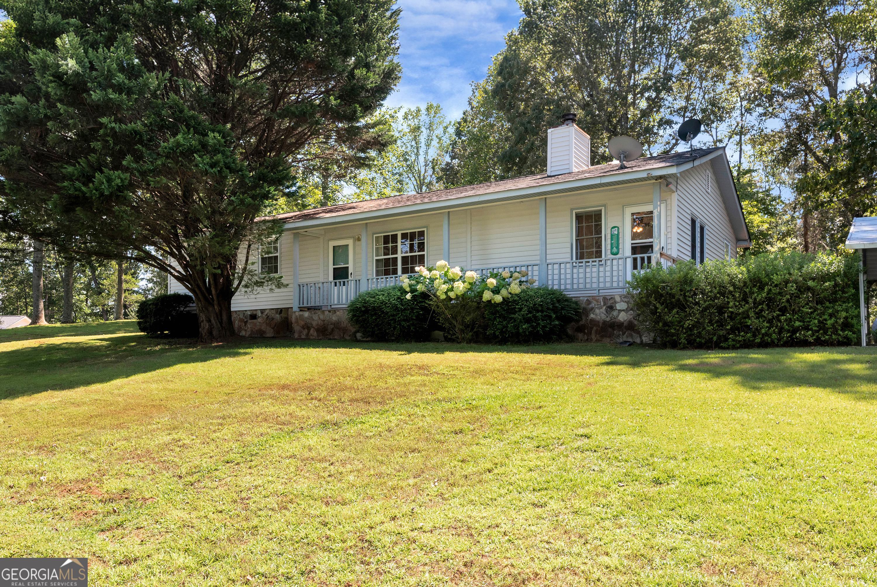 303 Jennys Cove Road Cleveland GA 30528