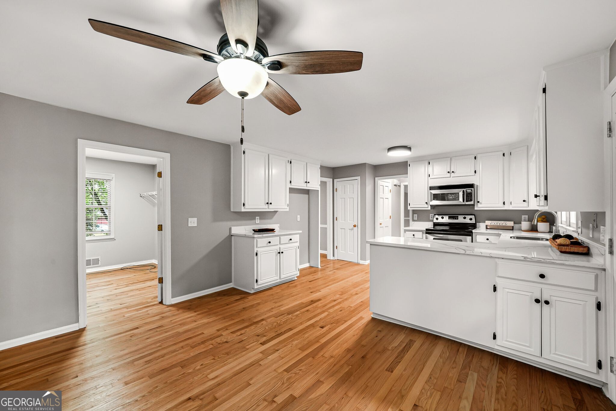 153 Lakeside Drive Kennesaw GA 30144
