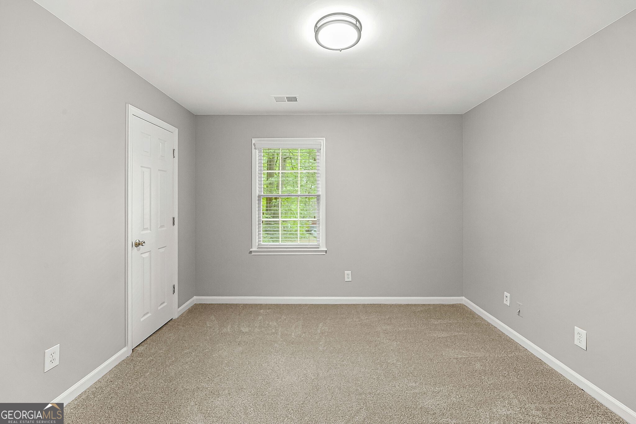 153 Lakeside Drive Kennesaw GA 30144