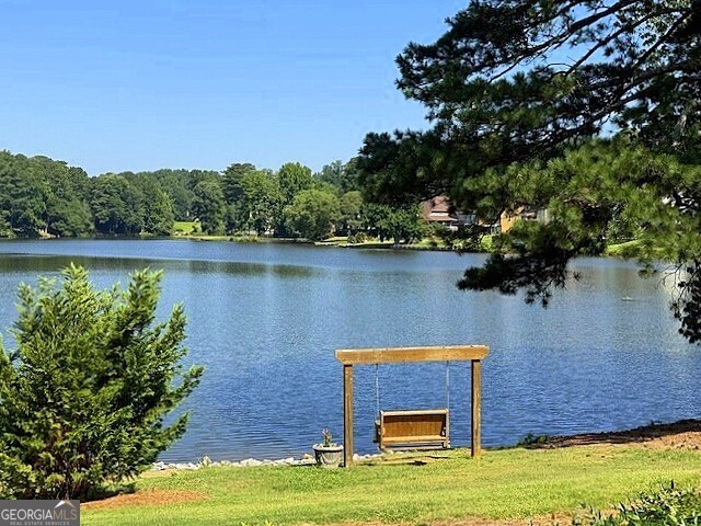153 Lakeside Drive Kennesaw GA 30144