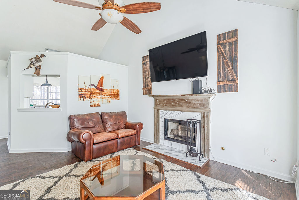 33 Thorntons Gap Newnan GA 30265
