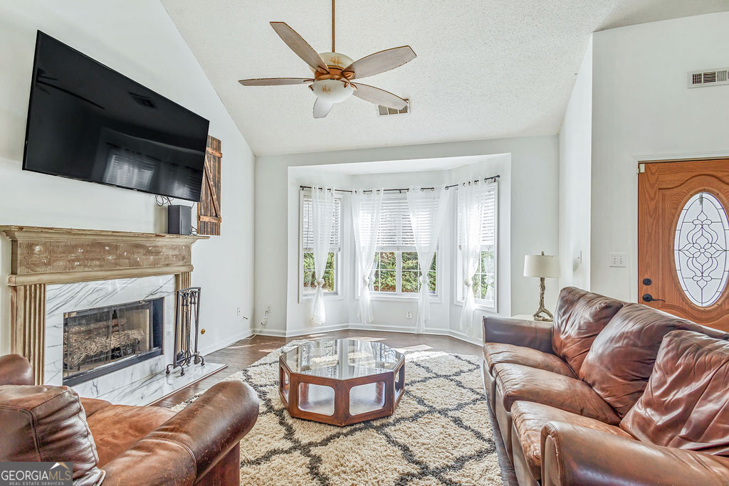 33 Thorntons Gap Newnan GA 30265