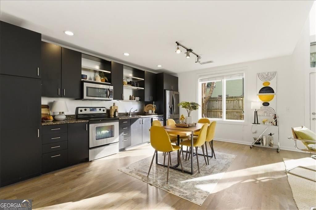 1269 Ponti Mews NW Atlanta GA 30318