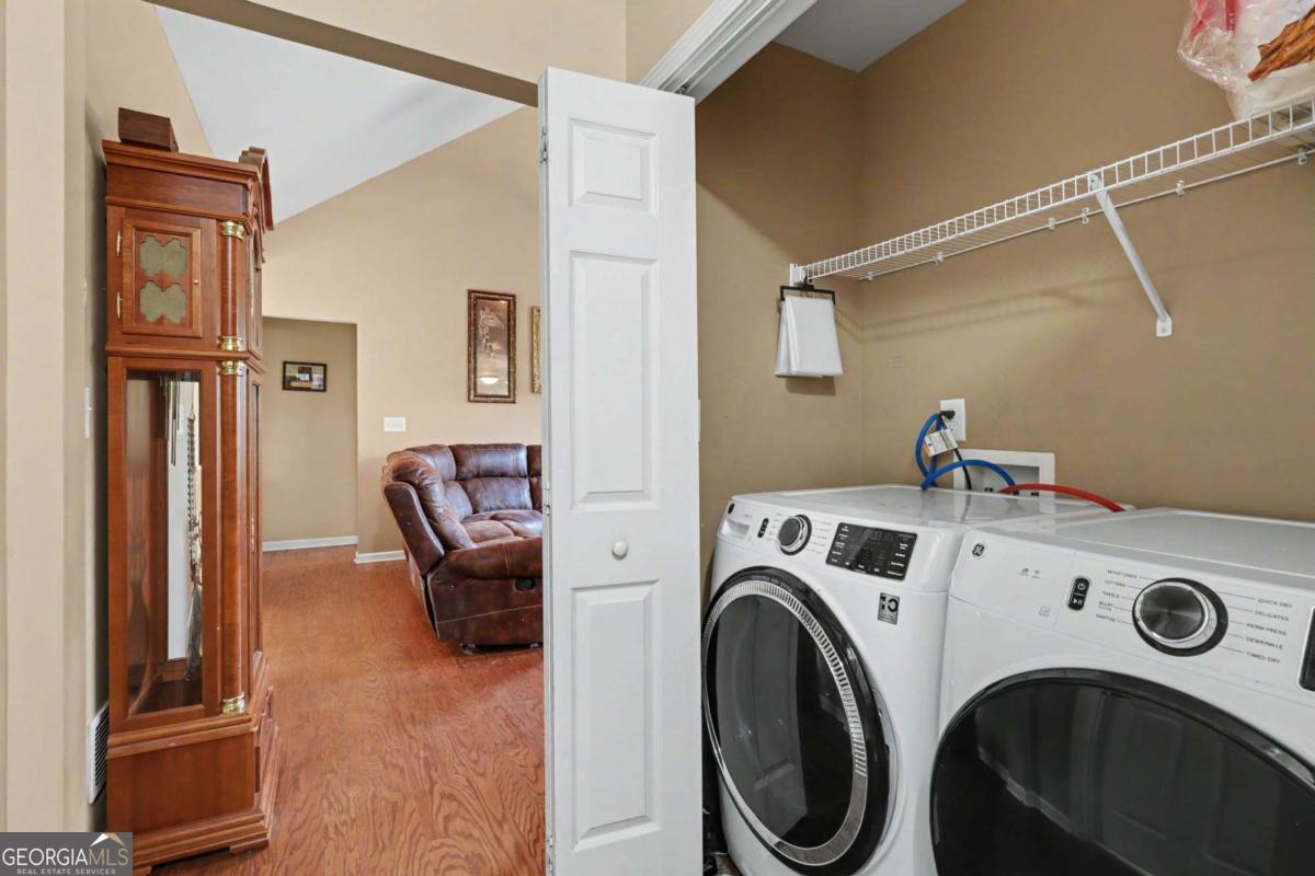 25 Redwood Drive Adairsville GA 30103